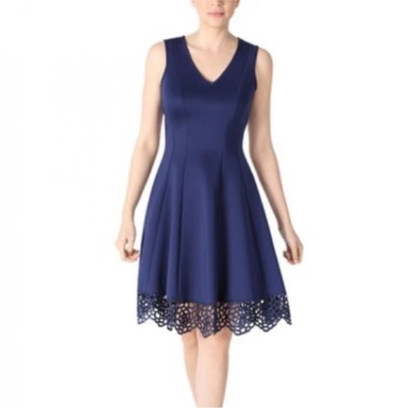 Donna Ricco Navy Blue Sleeveless Rosette Trimmed Dress Size 4 - Picture 1 of 7